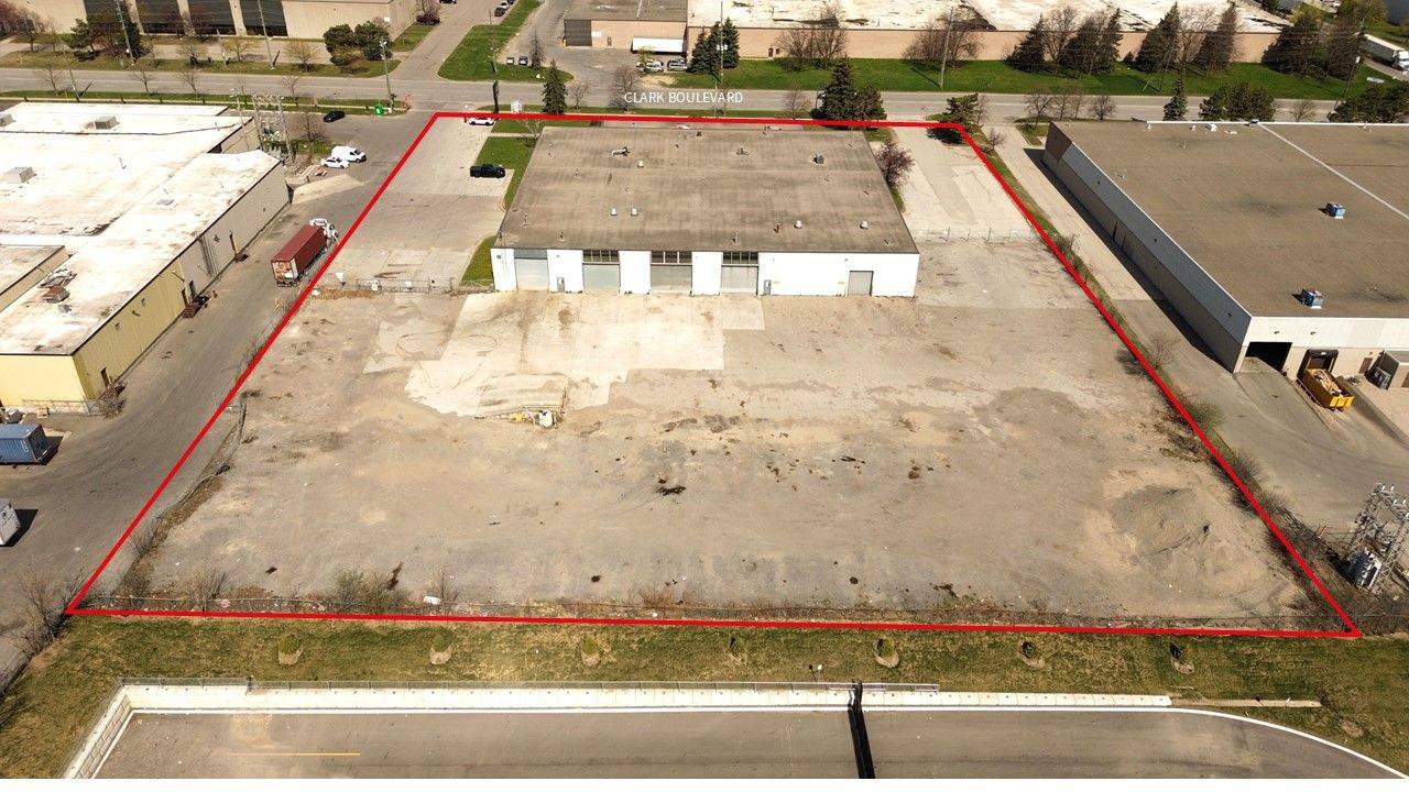 Brampton, ON L6T 3W4,1075 Clark BLVD