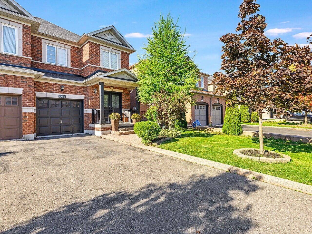 Caledon, ON L7E 2X6,104 Humbershed CRES