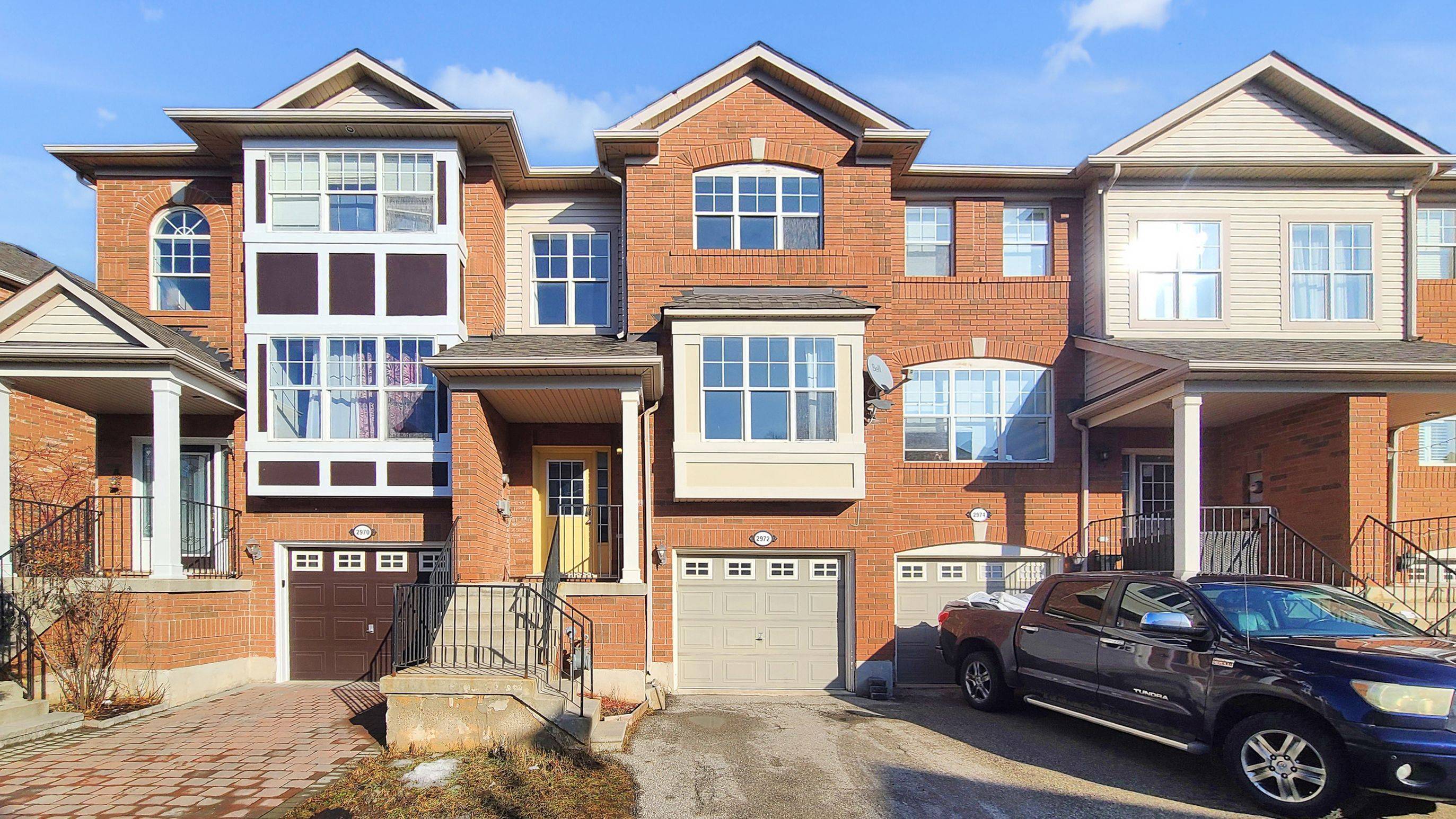 Oakville, ON L6M 5E9,2972 Garnethill WAY