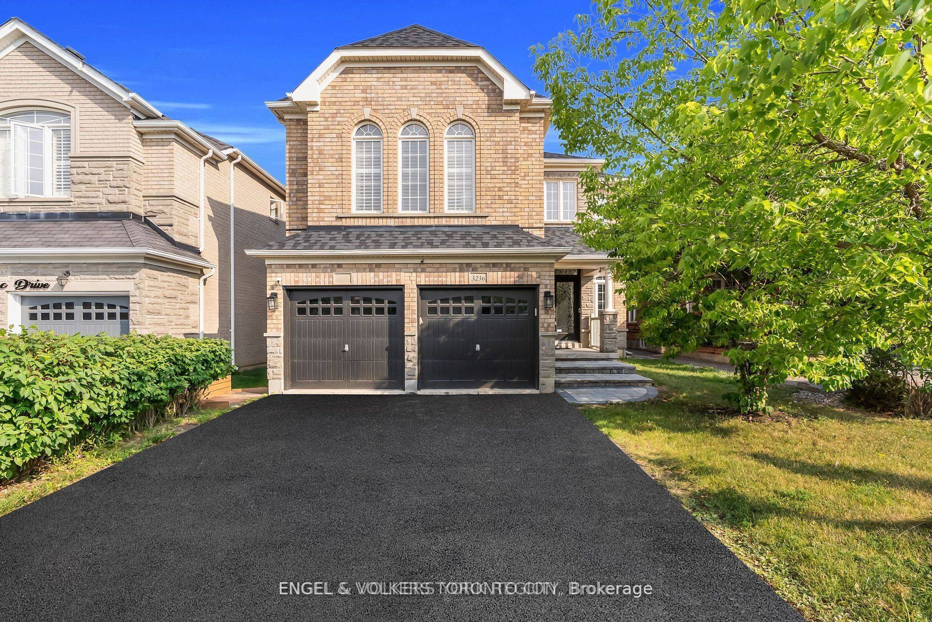 Mississauga, ON L5M 0H3,3236 Tacc DR