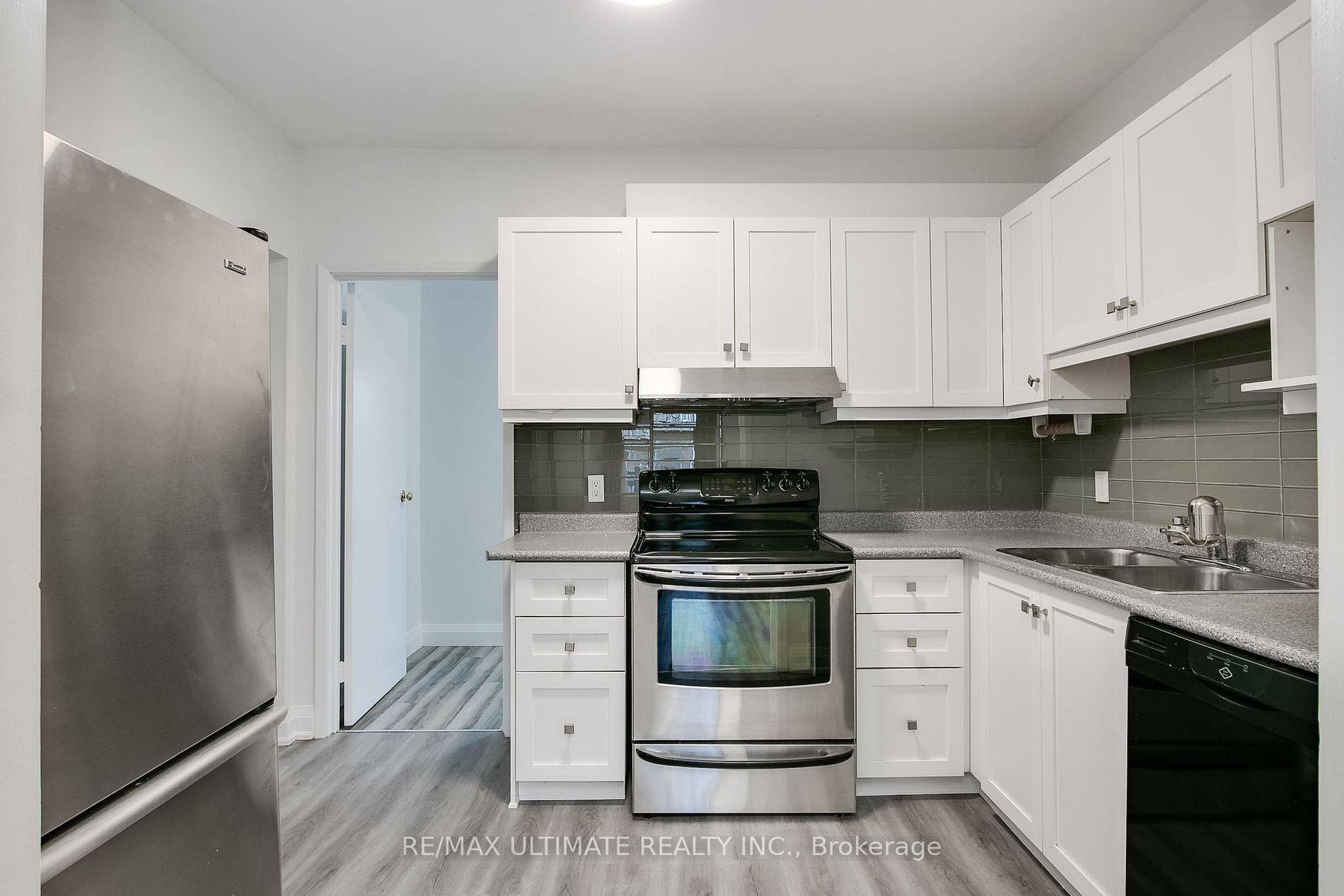 Toronto W02, ON M6S 2Z7,528 Runnymede RD #Unit 1