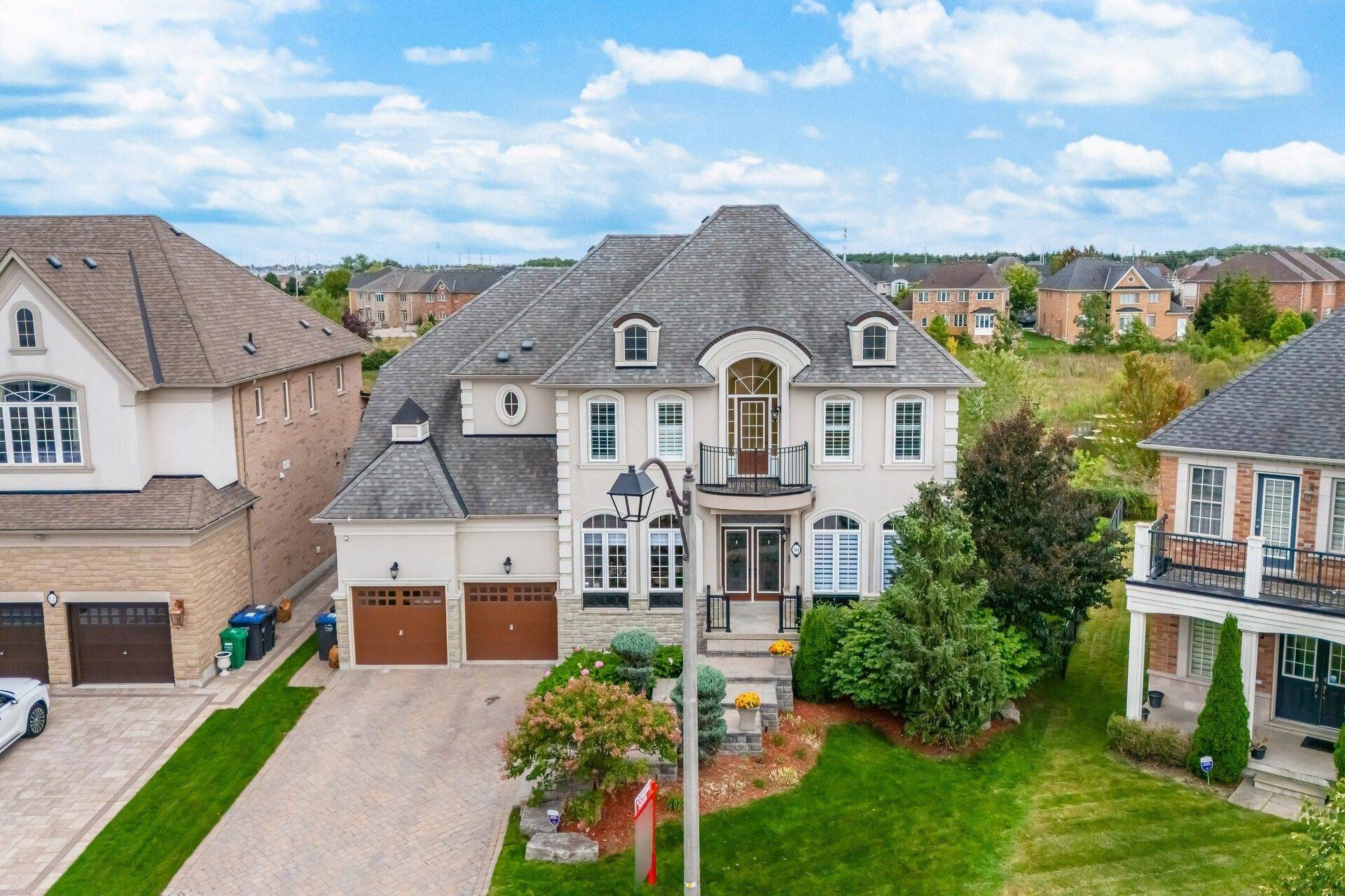 Brampton, ON L6P 2W2,10 Vissini WAY