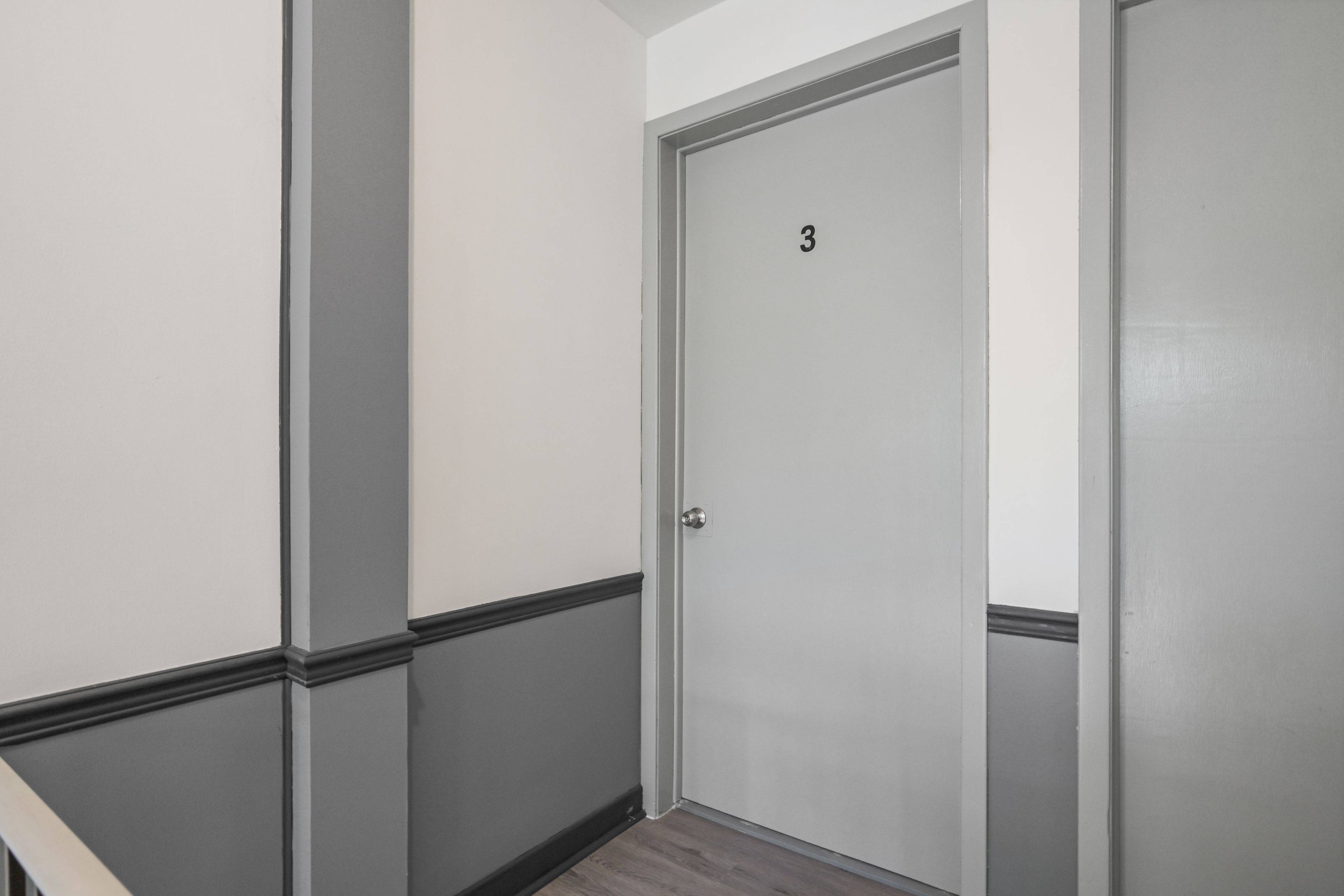 Toronto W06, ON M8W 3G9,18 Thirty Third ST #3