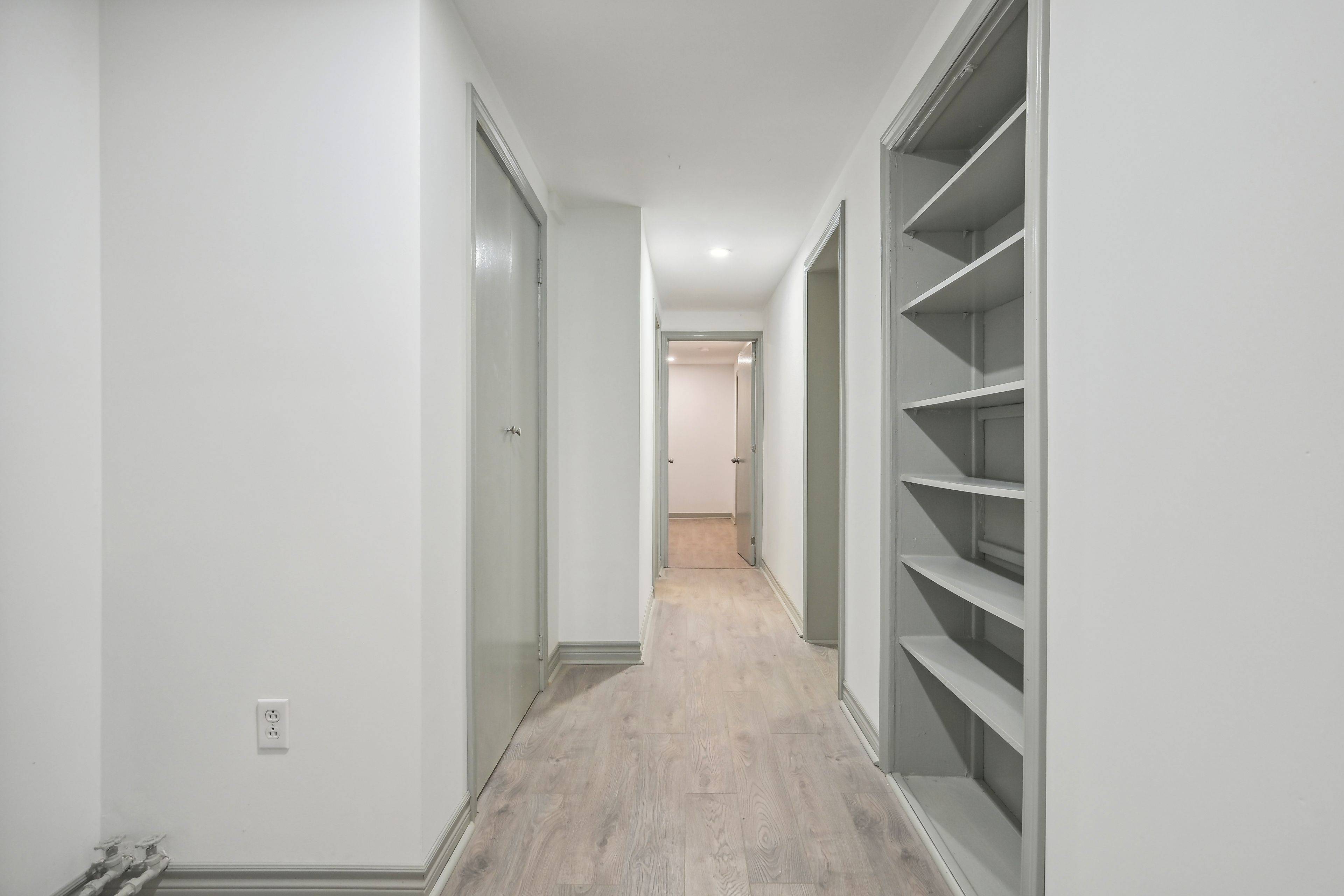 Toronto W06, ON M8W 3G9,18 Thirty Third ST #5