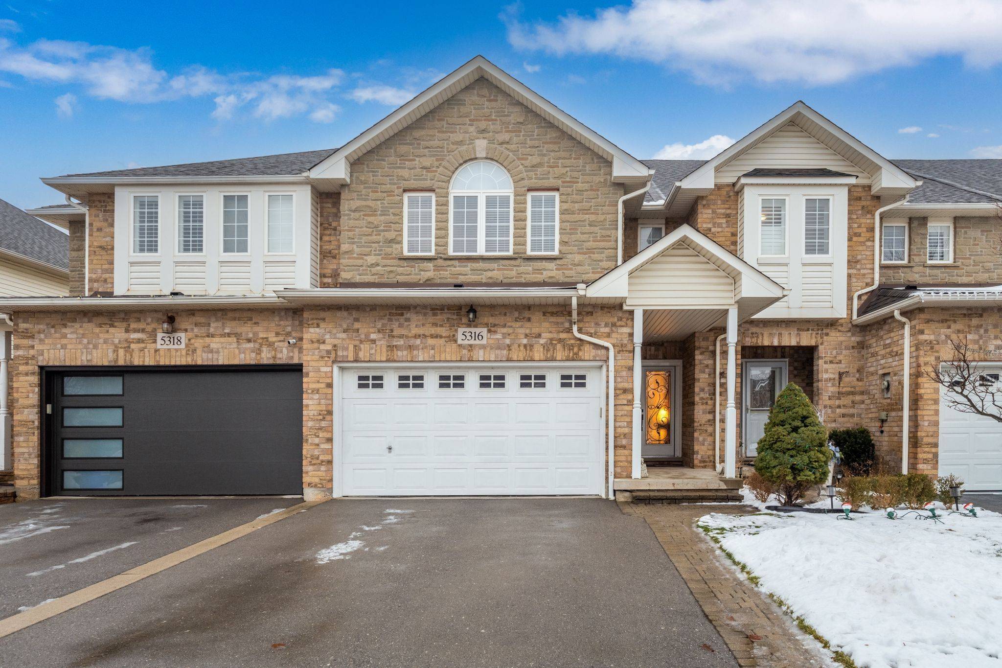 Burlington, ON L7L 6Z9,5316 Dryden AVE