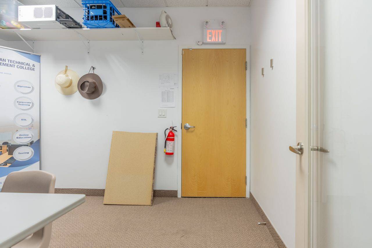 Milton, ON L9T 8T2,450 Bronte ST S #203