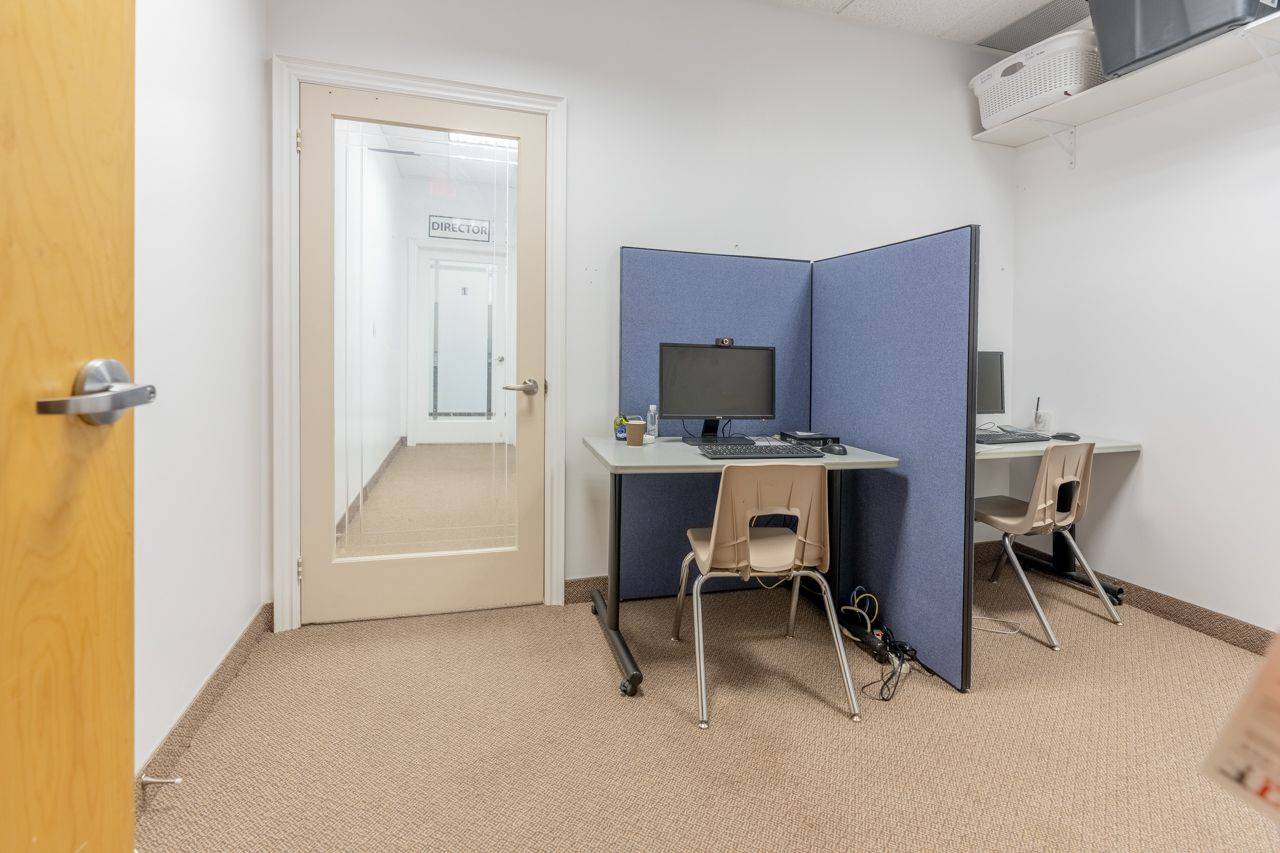 Milton, ON L9T 8T2,450 Bronte ST S #203