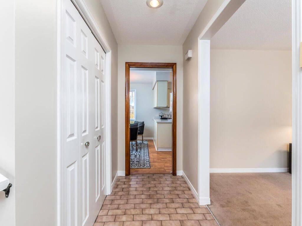 Carp - Huntley Ward, ON K0A 1L0,1423 Diamondview RD