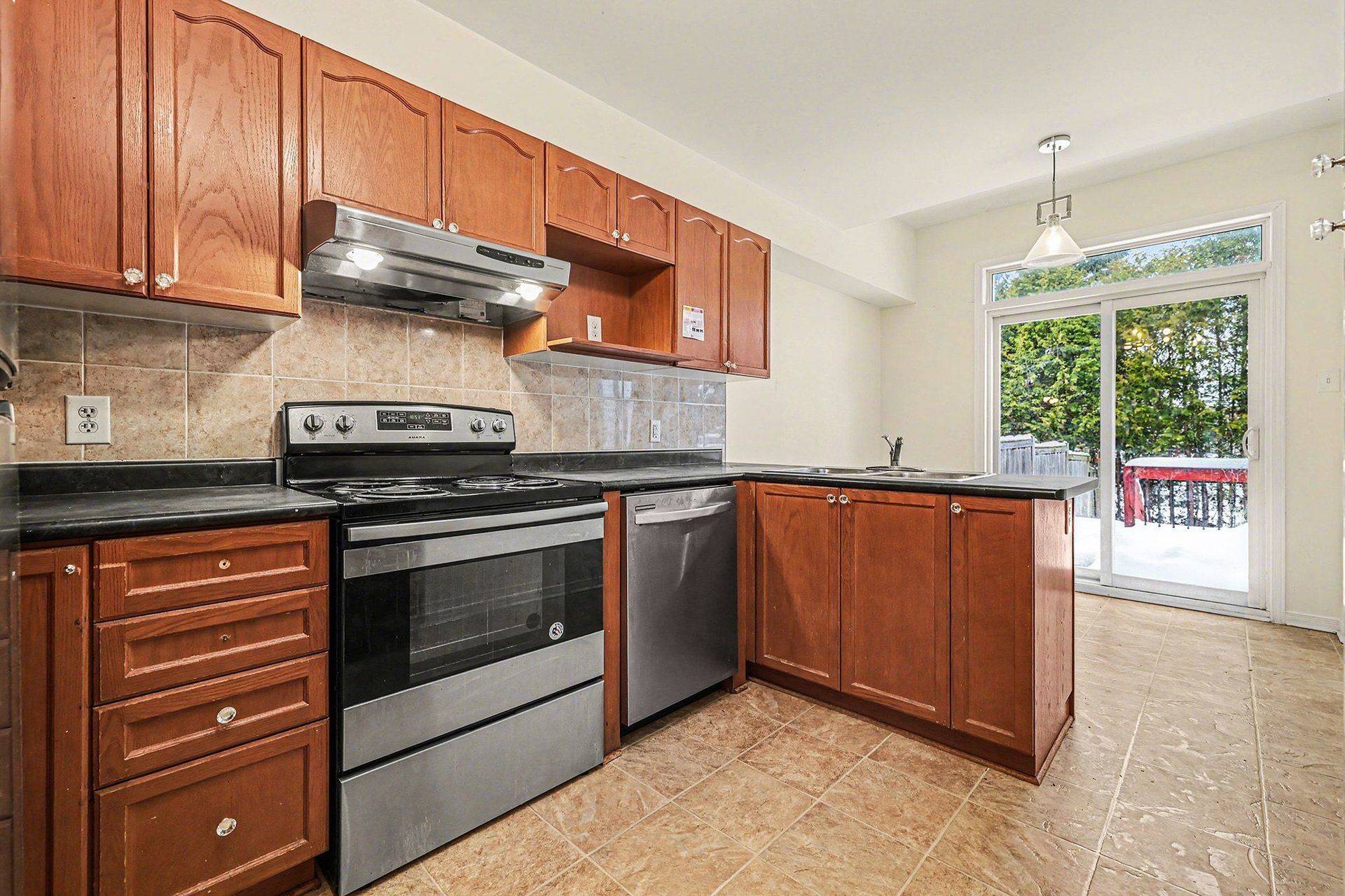 Kanata, ON K2K 0C3,1073 Marconi AVE