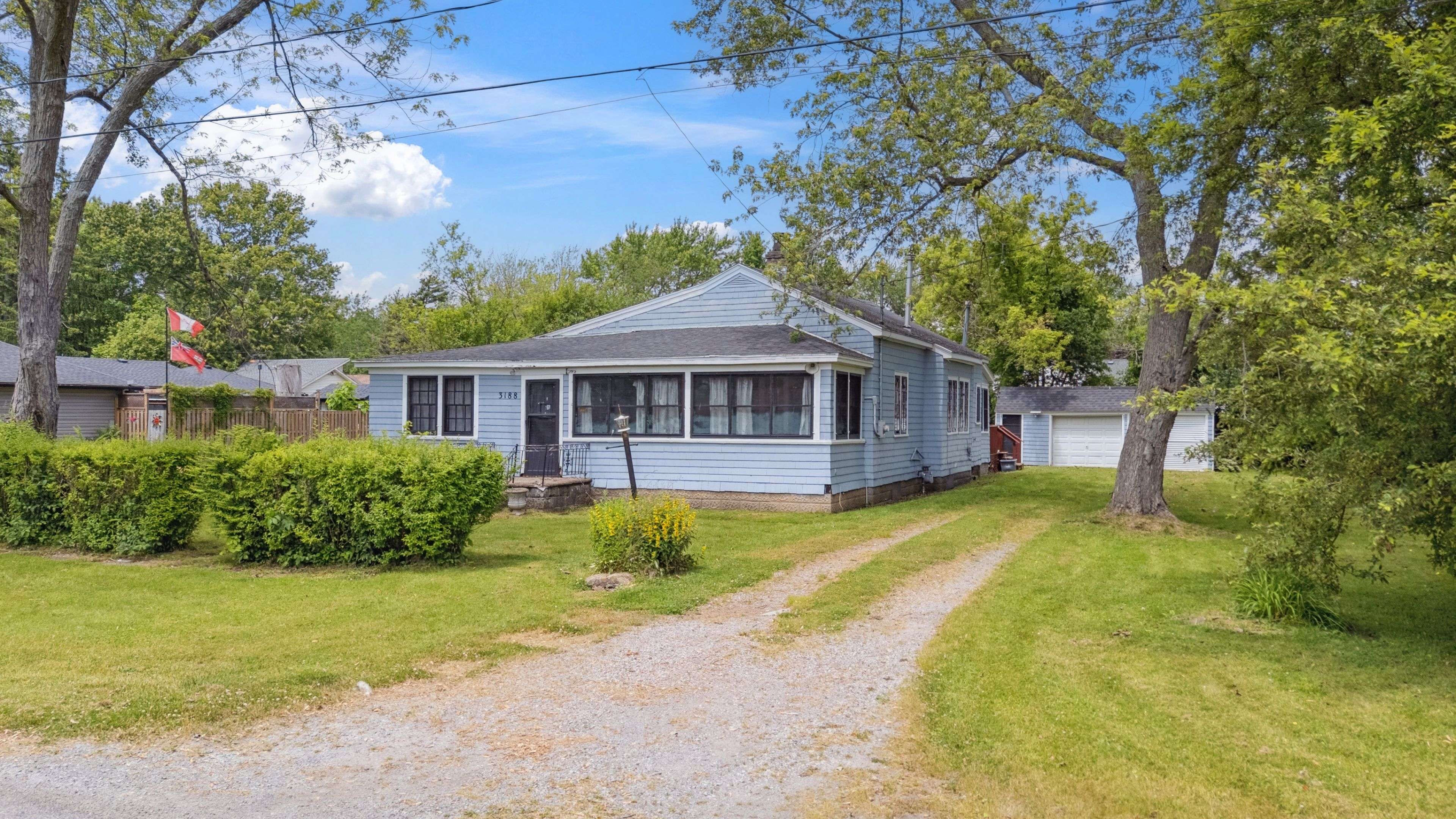 Fort Erie, ON L0S 1N0,3188 Young AVE