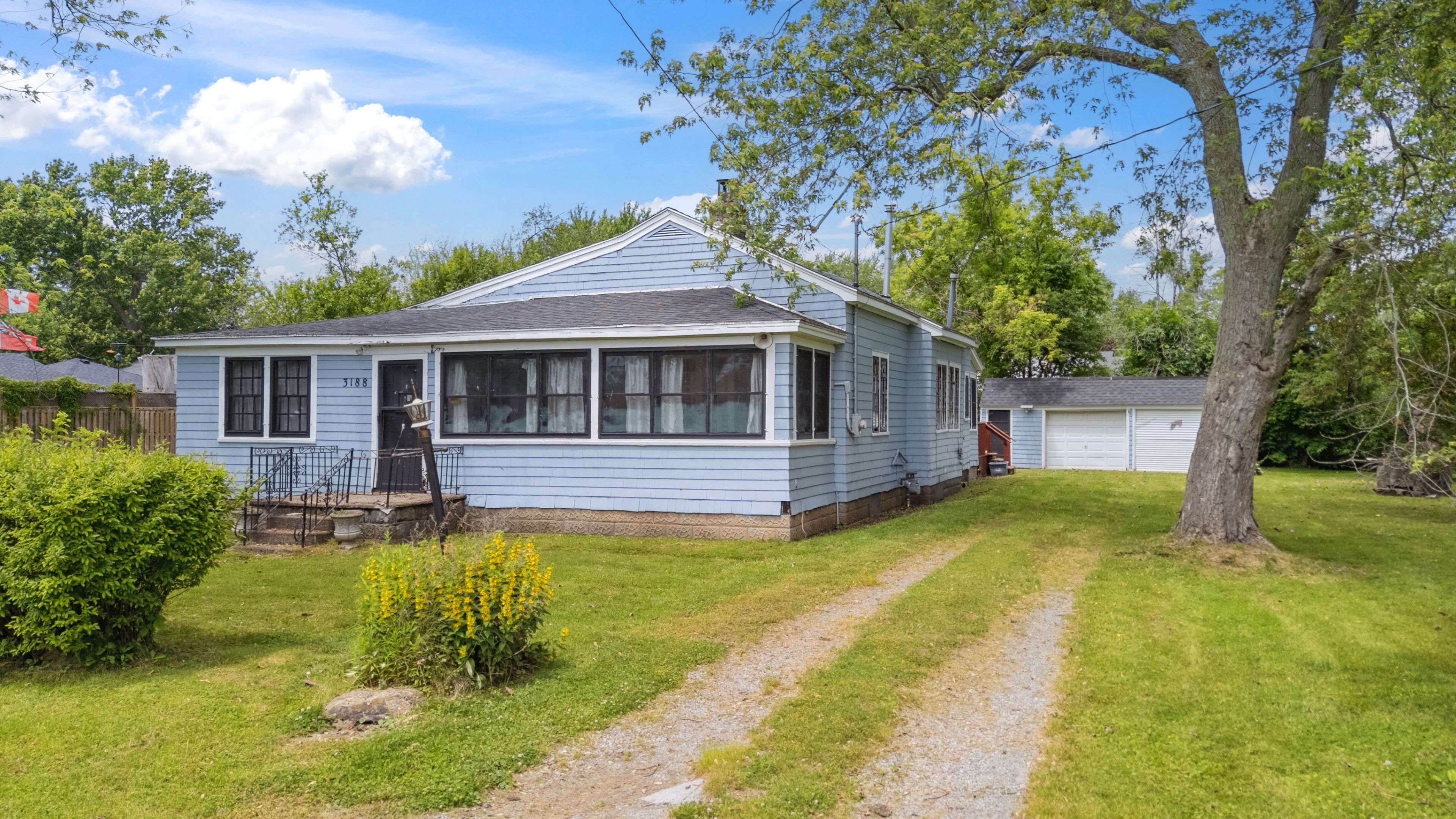 Fort Erie, ON L0S 1N0,3188 Young AVE