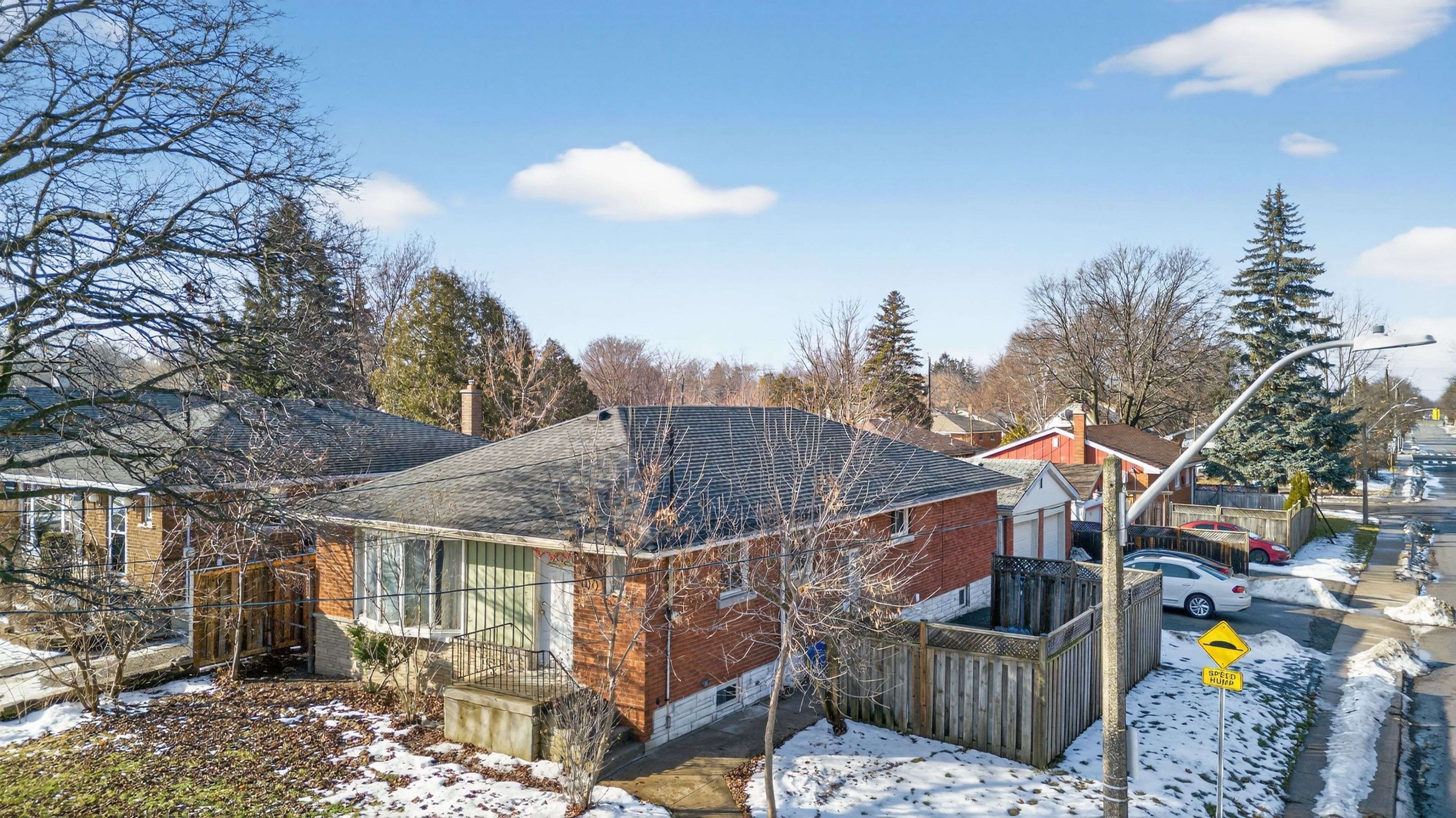 Hamilton, ON L9C 3K5,100 West 3rd ST