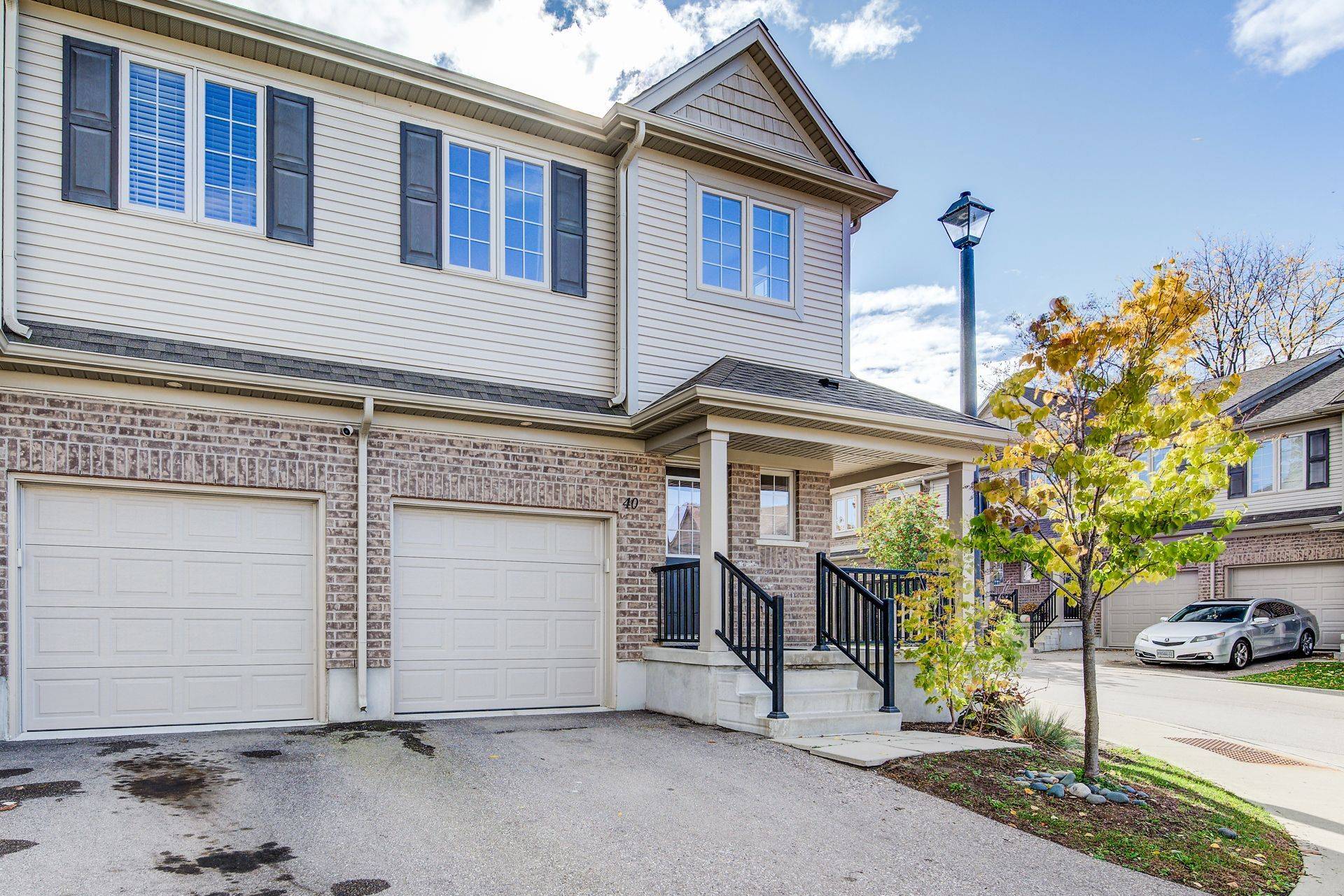 Kitchener, ON N2P 1C5,50 Pinnacle DR #40