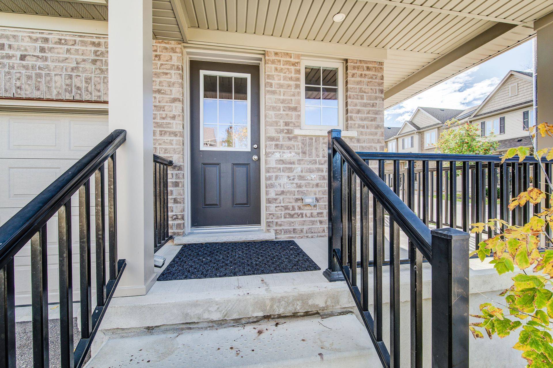 Kitchener, ON N2P 1C5,50 Pinnacle DR #40