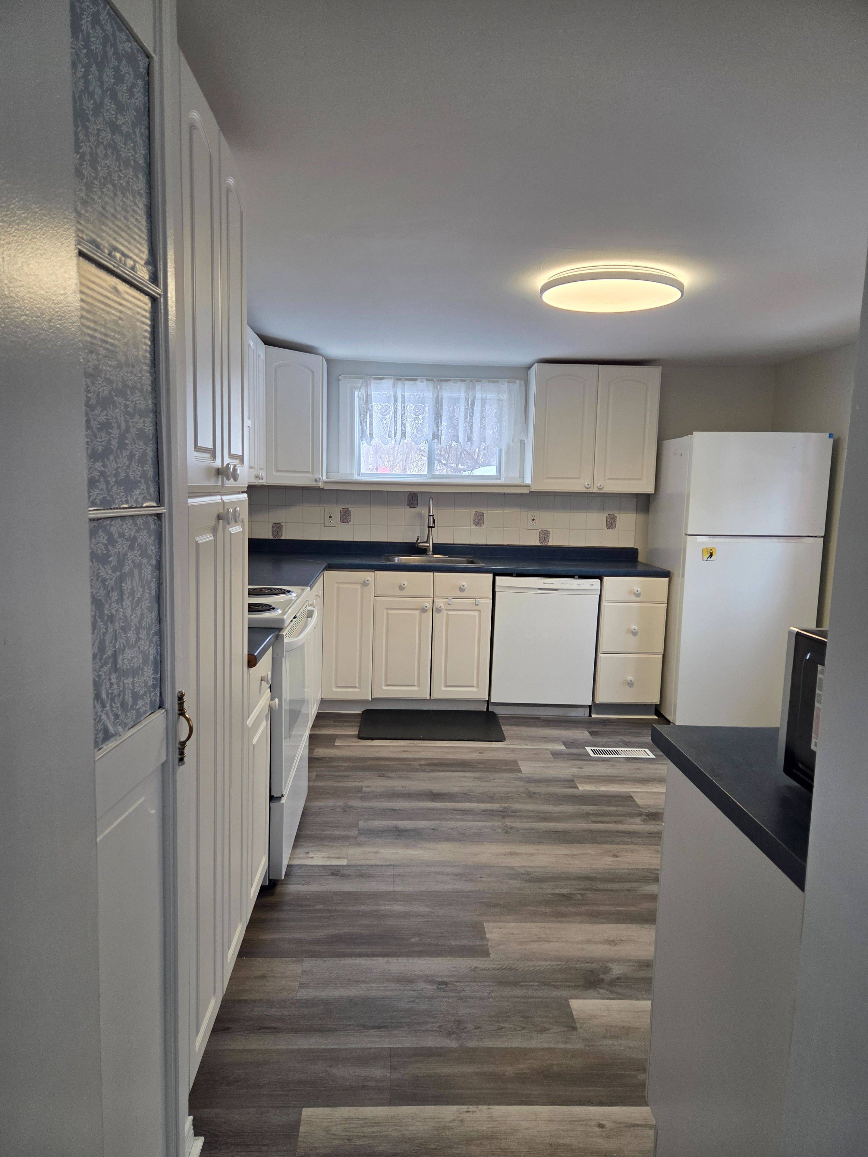 Brockville, ON K6V 5B3,103 John ST