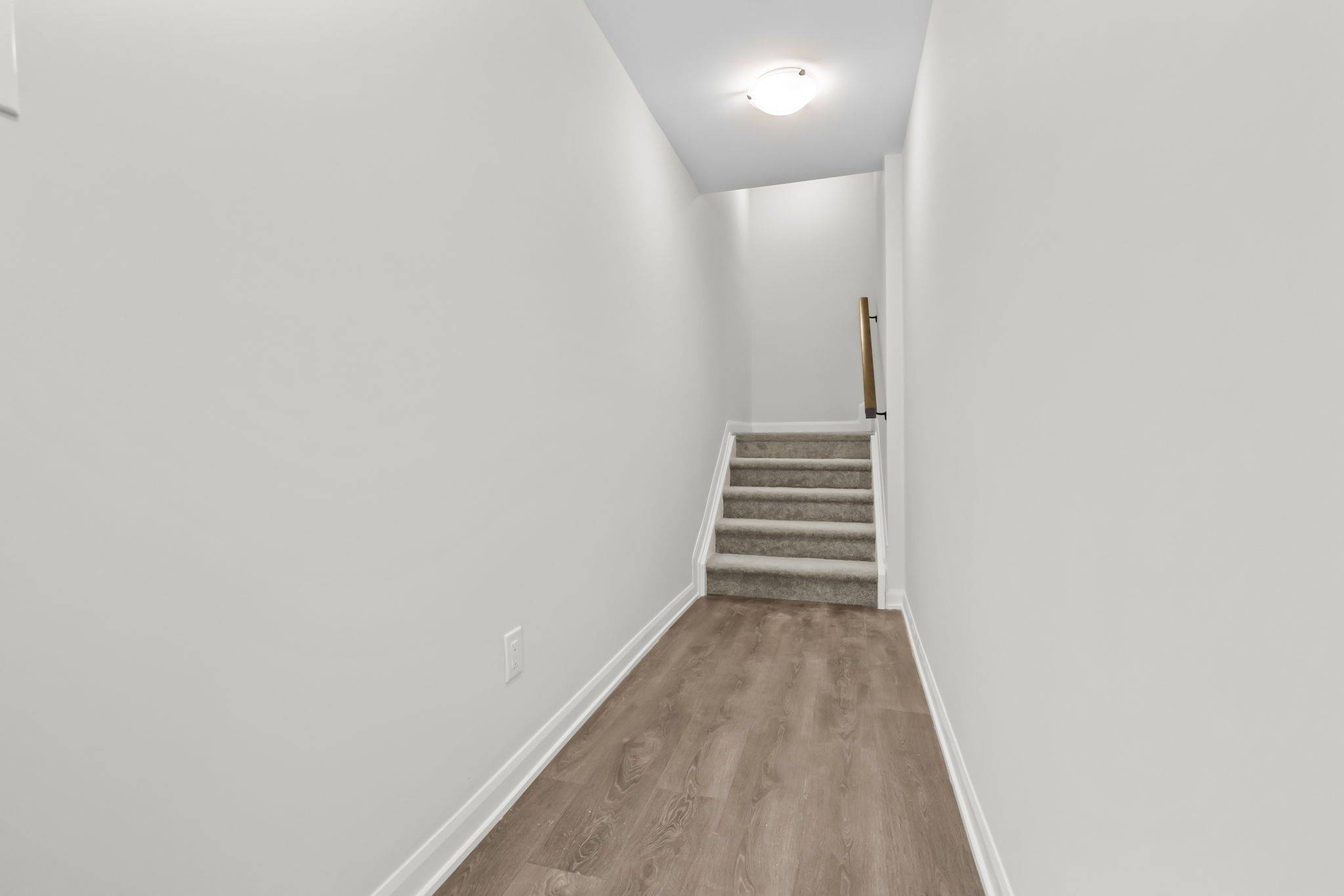 Kanata, ON K2T 0R8,1302 Creekway Private