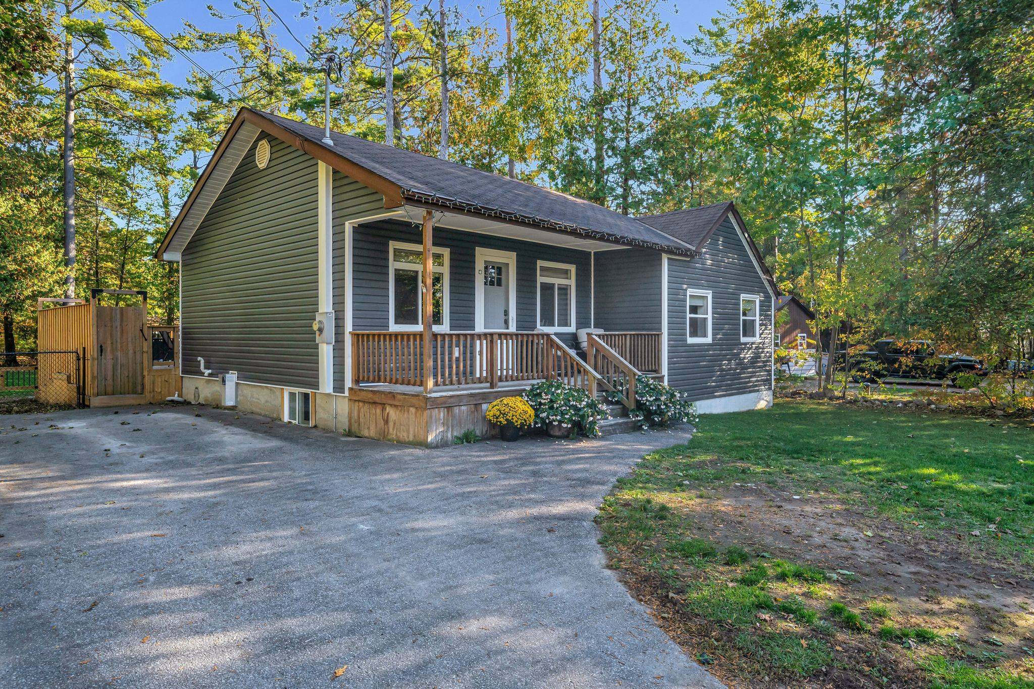 Kawartha Lakes, ON K0M 1N0,16 Parkhill DR