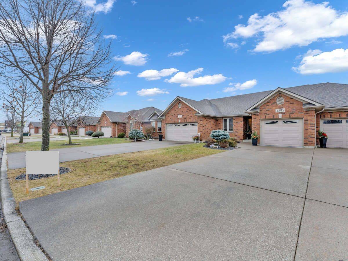 Lasalle, ON N9H 0A5,1585 Skinner ST