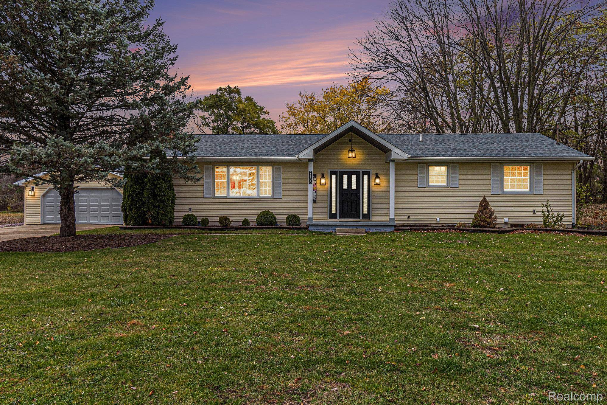 Grand Blanc, MI 48439,7135 Jordan RD