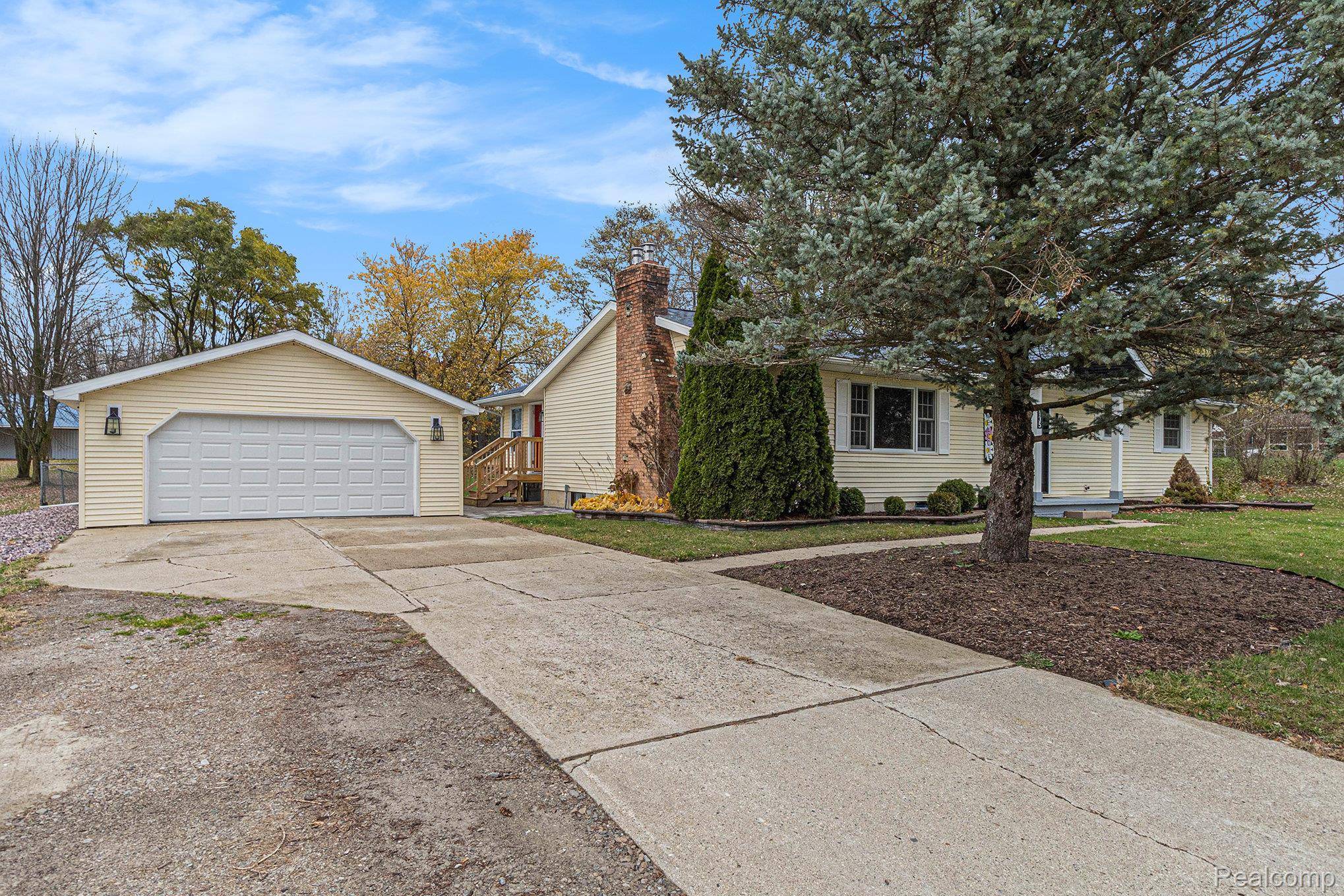 Grand Blanc, MI 48439,7135 Jordan RD