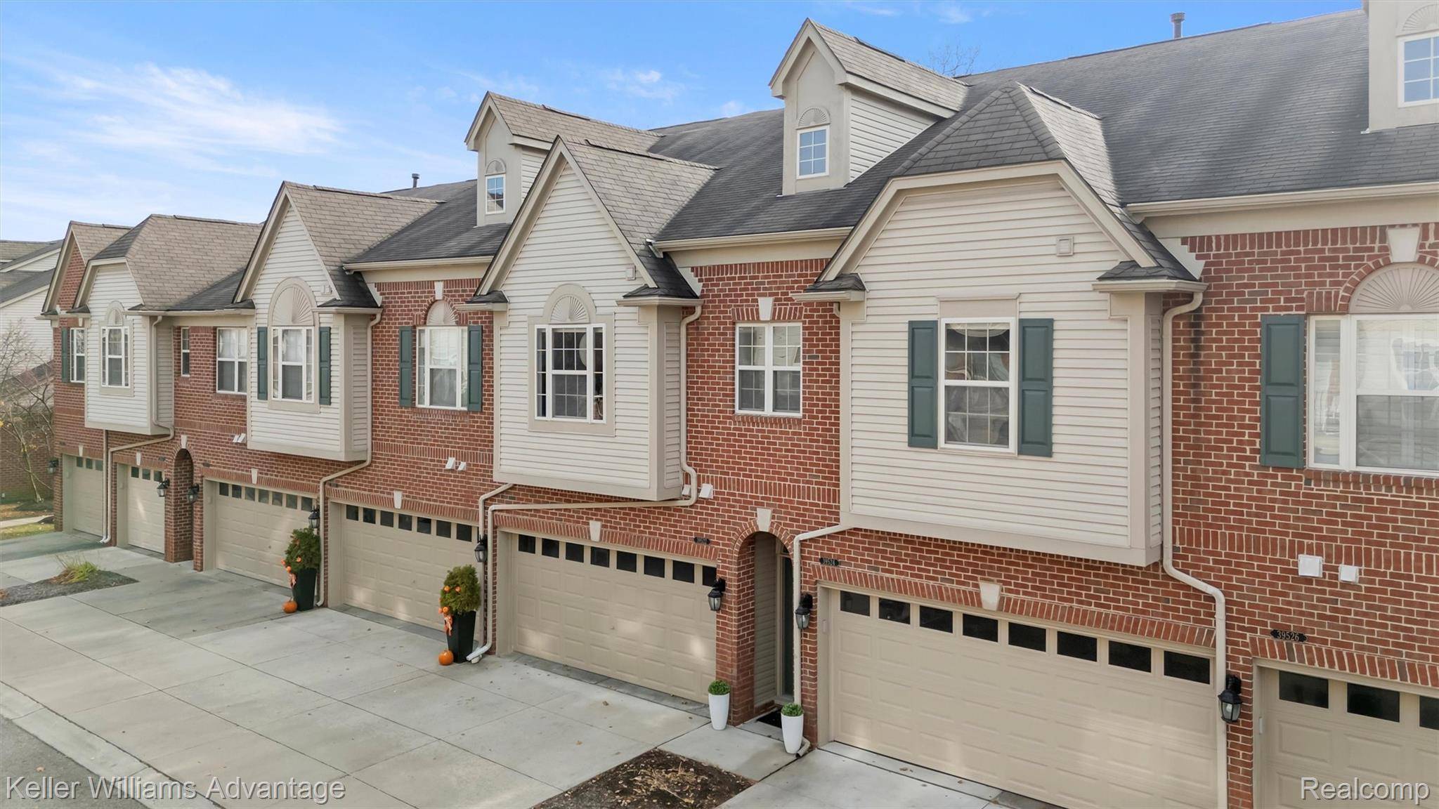 Northville, MI 48168,39522 Rockcrest LN