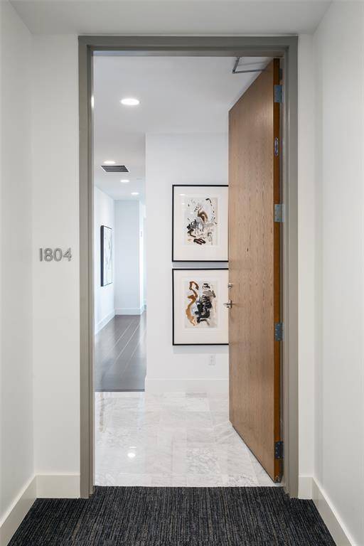 Dallas, TX 75201,3130 N Harwood Street #1804