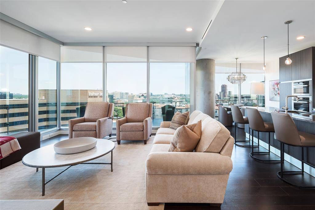 Dallas, TX 75201,3130 N Harwood Street #1804