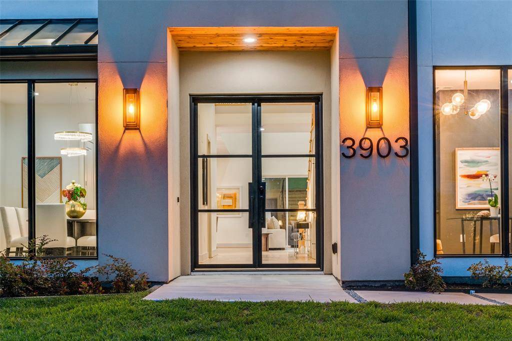 Dallas, TX 75220,3903 Lively Lane