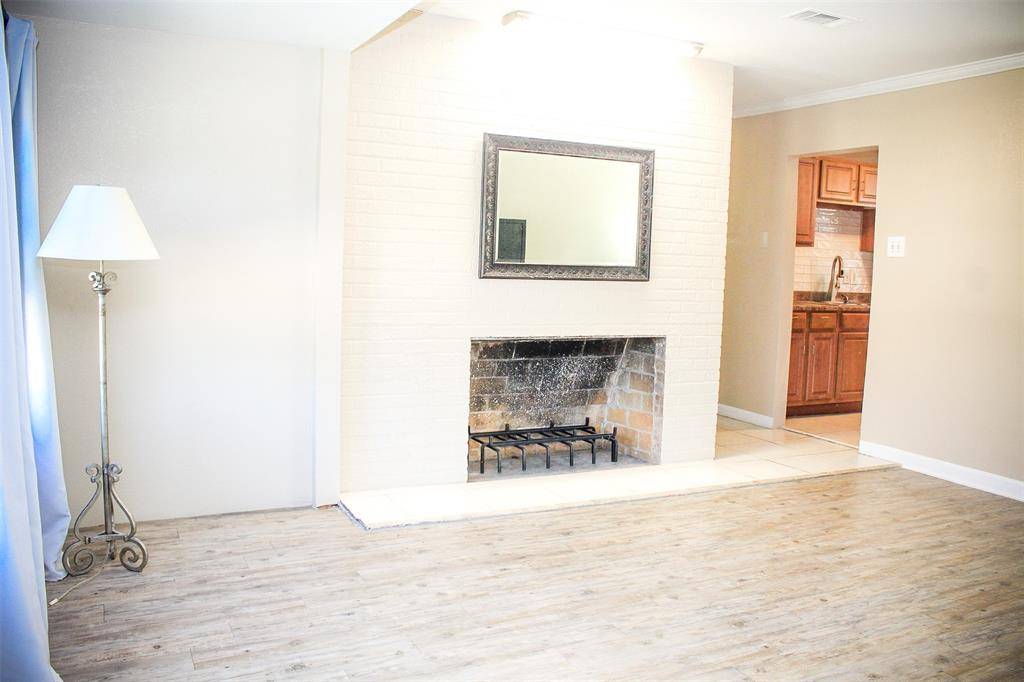 Dallas, TX 75211,3218 Emmett Street