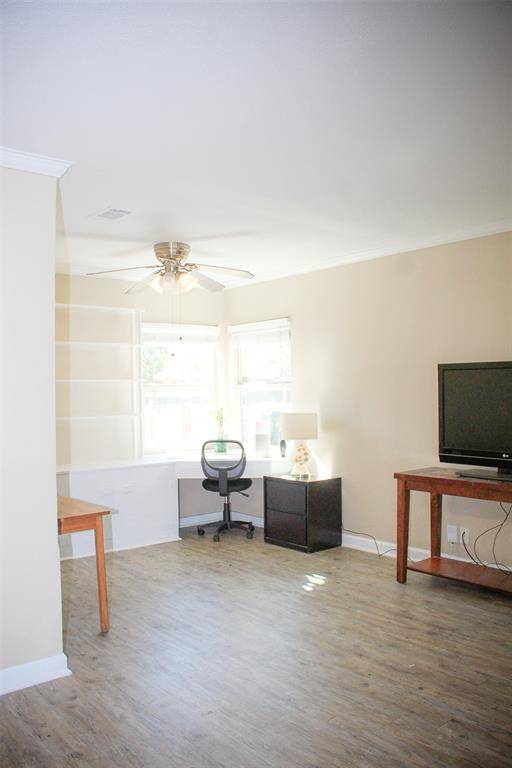 Dallas, TX 75211,3218 Emmett Street