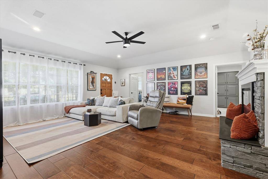 Irving, TX 75060,110 E 7th Street