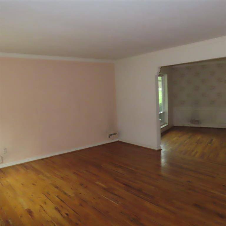 Dallas, TX 75254,14214 Edgecrest Drive