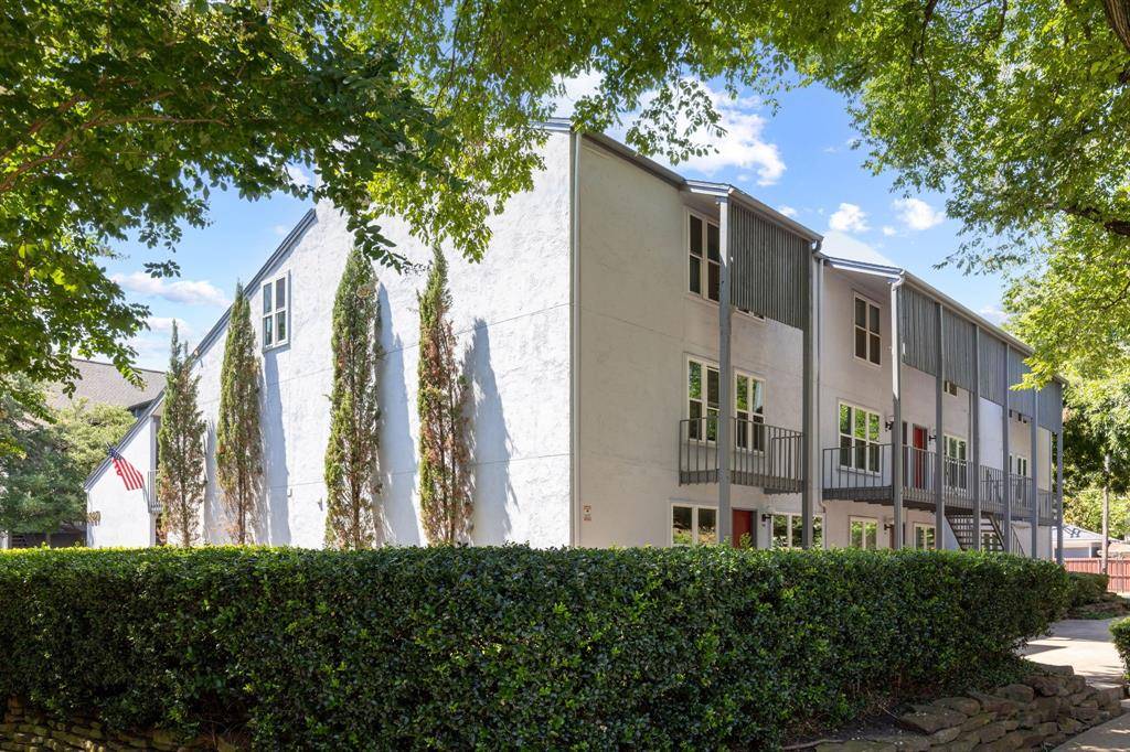 Dallas, TX 75219,3827 Gilbert Avenue #214