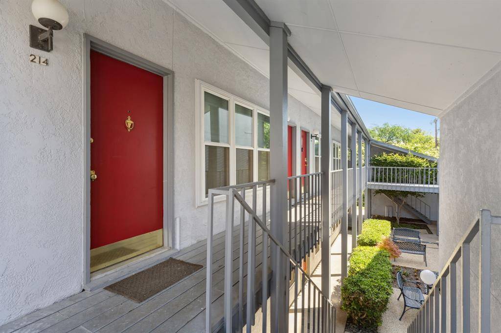 Dallas, TX 75219,3827 Gilbert Avenue #214