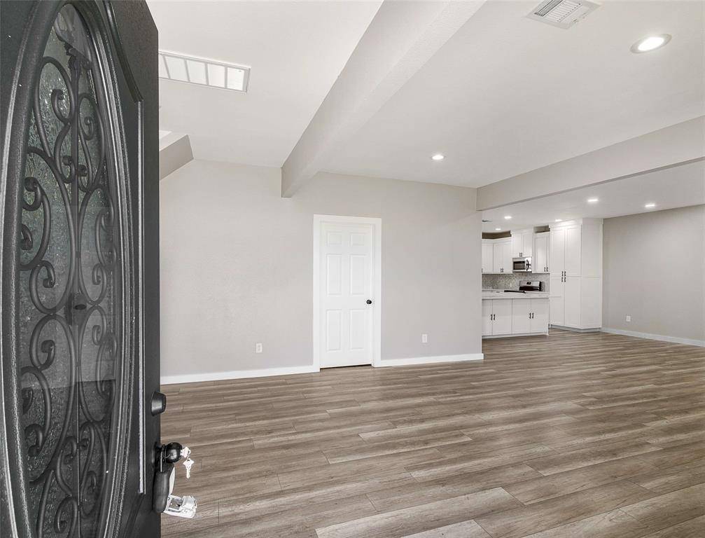 Ennis, TX 75119,1061 Zmolek Road