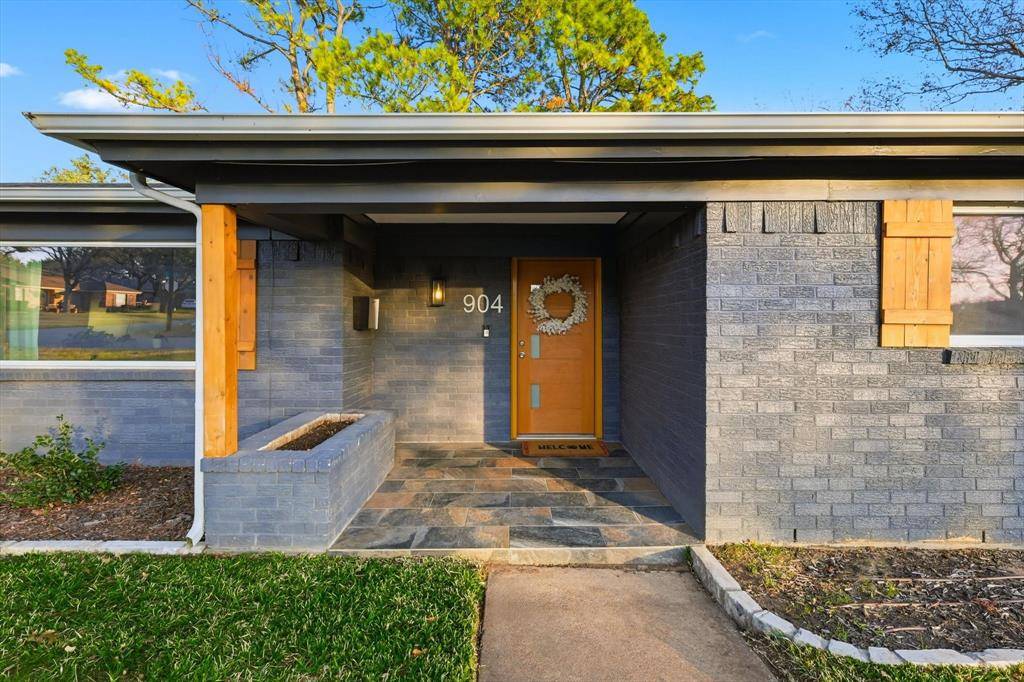 Hurst, TX 76053,904 Scott Drive
