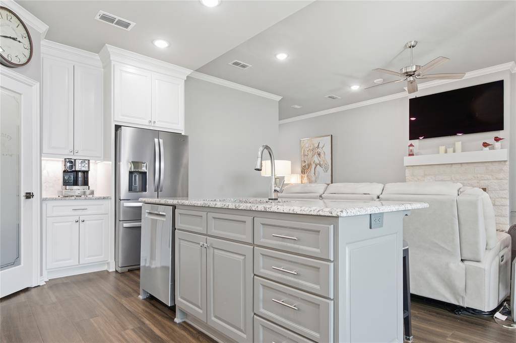 Tyler, TX 75703,731 Cambridge Bend Circle