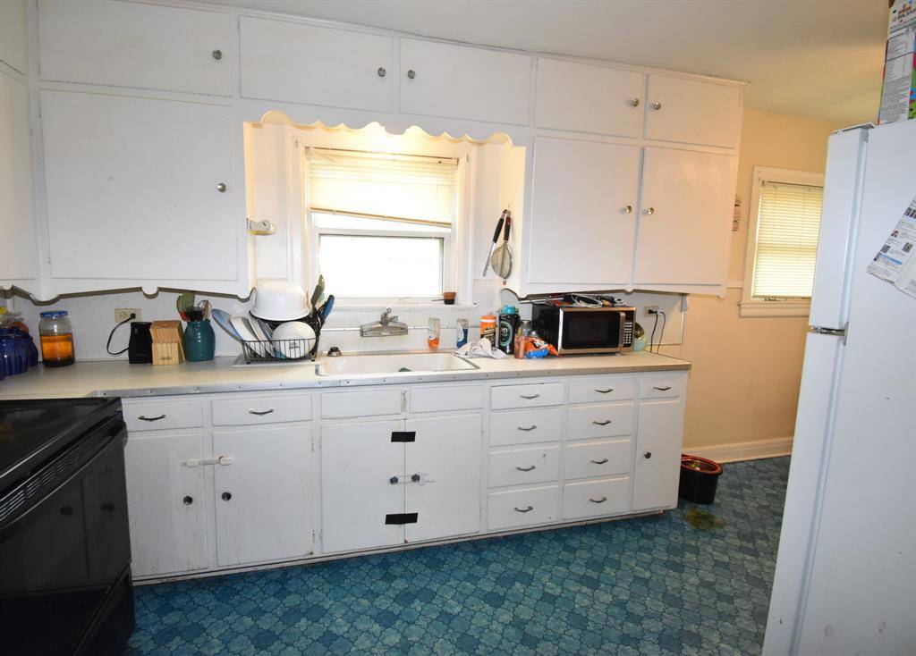 Brady, TX 76825,803 Poplar Drive