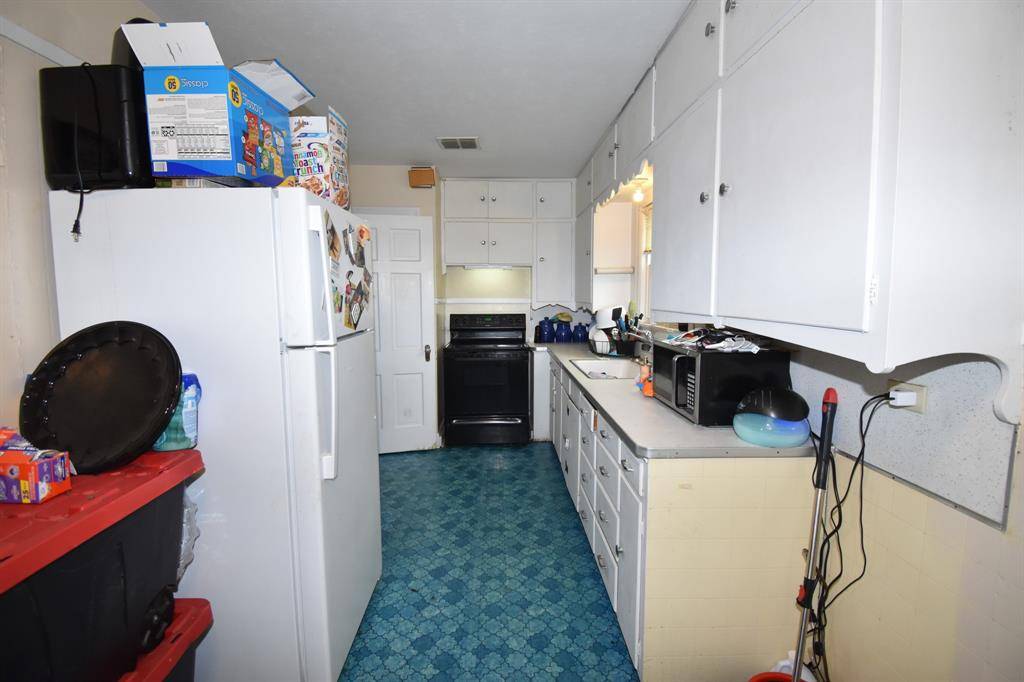 Brady, TX 76825,803 Poplar Drive