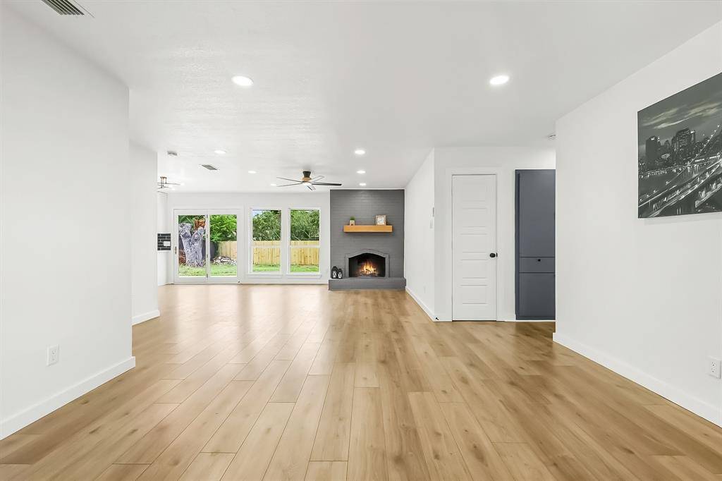 Carrollton, TX 75007,2003 Deerfield Drive