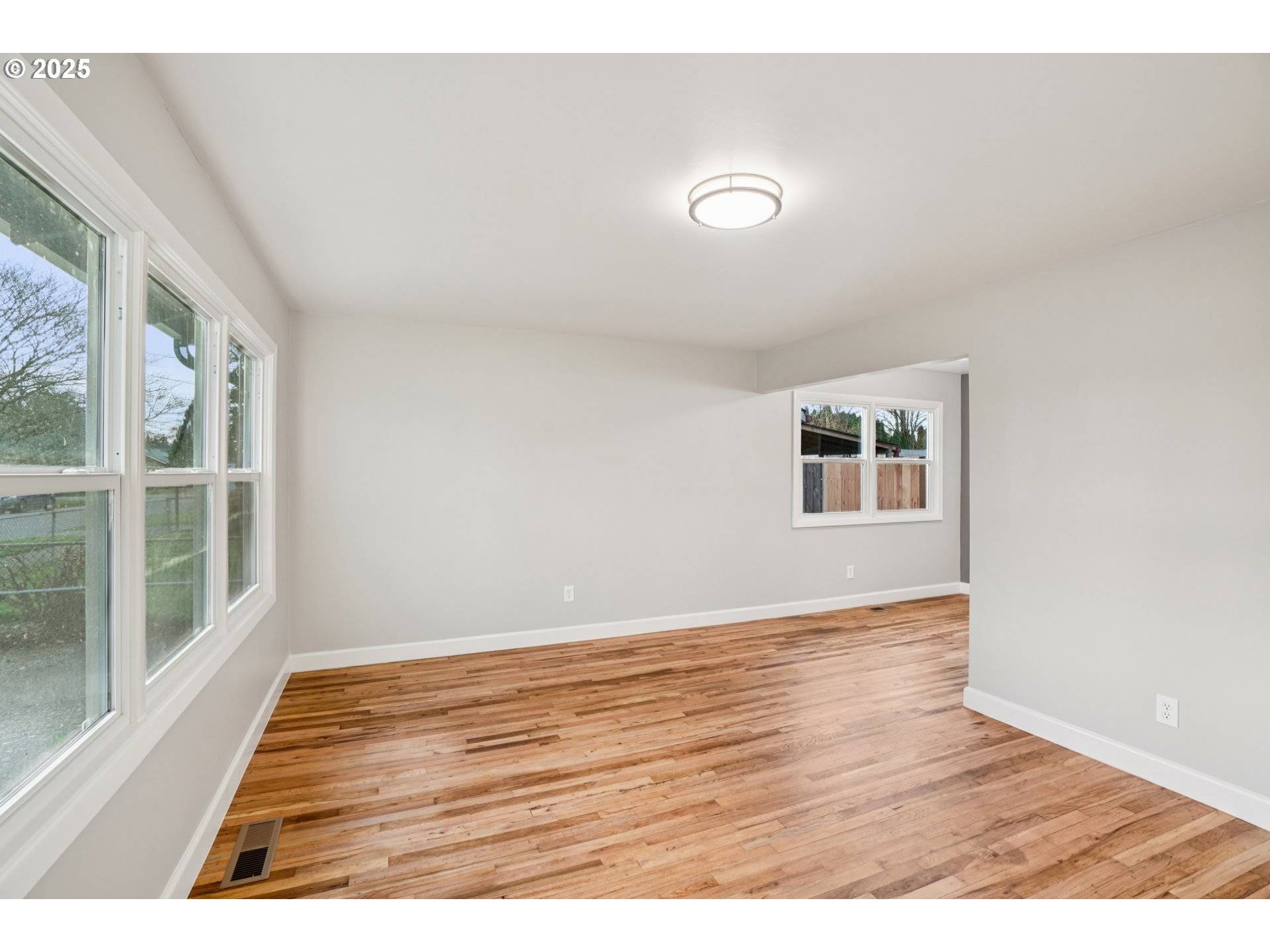 Portland, OR 97216,1405 SE 85TH AVE