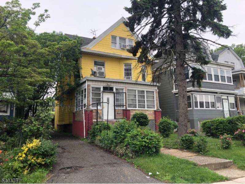 East Orange City, NJ 07018,120 S Oraton Pkwy