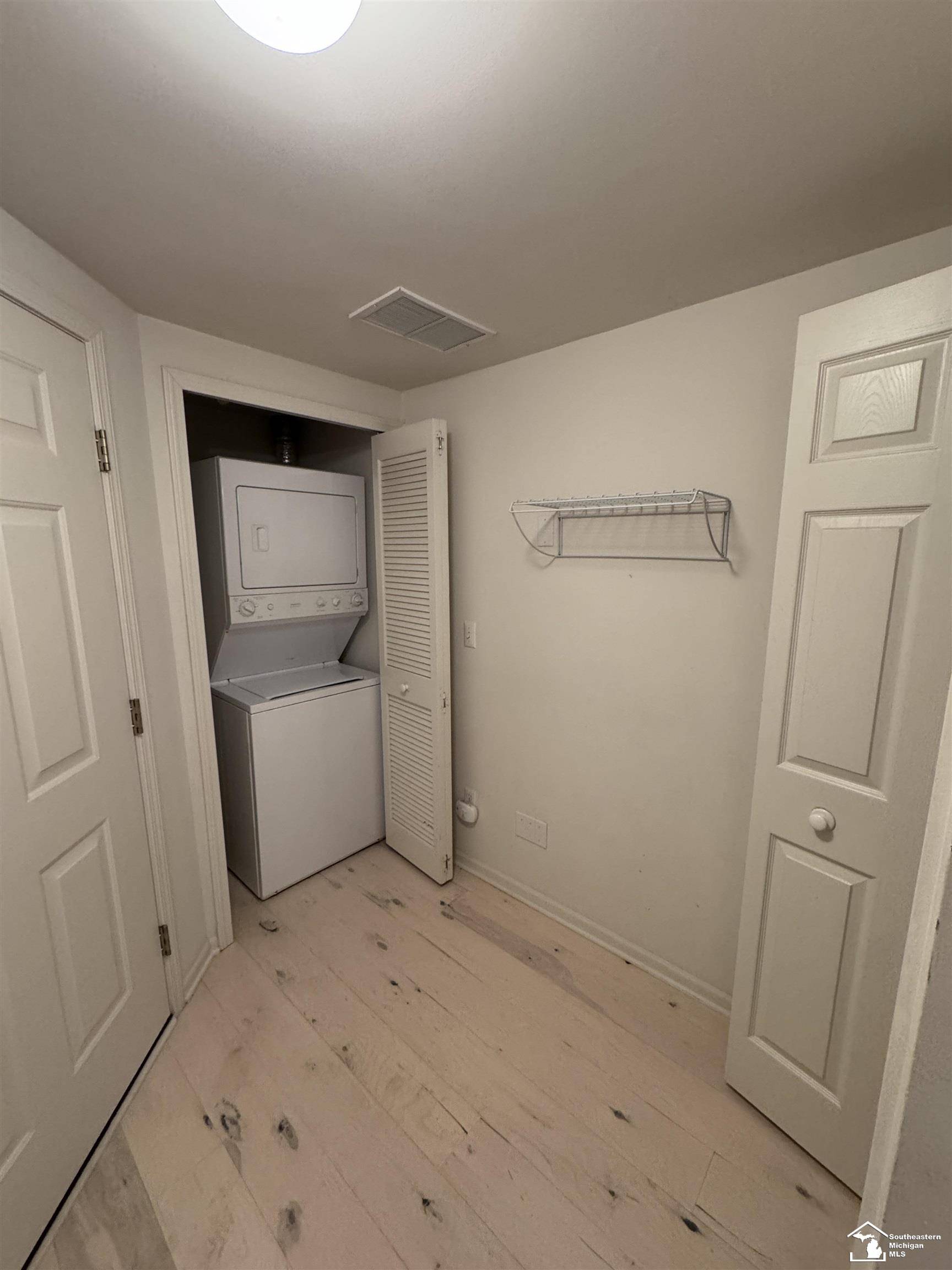 Monroe, MI 48161,918 W 5th ST