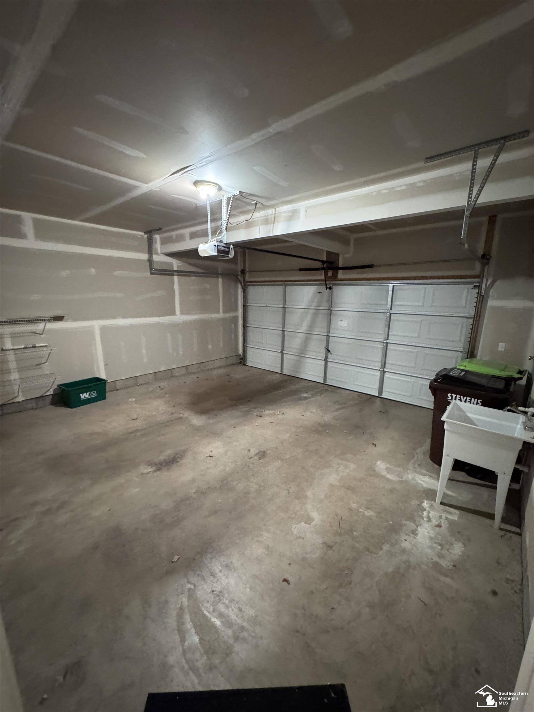 Monroe, MI 48161,918 W 5th ST