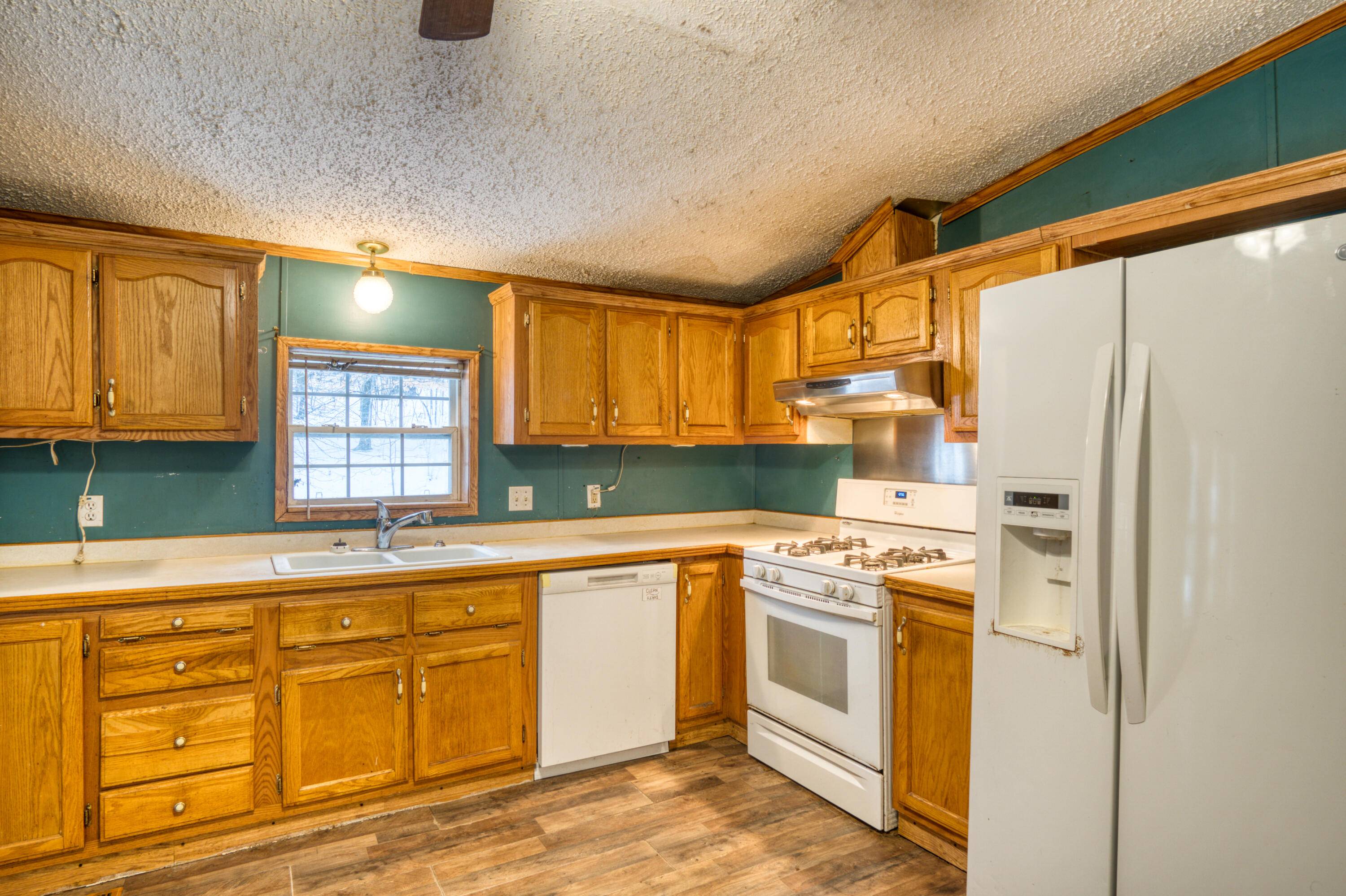 White Cloud, MI 49349,1041 S Poplar AVE