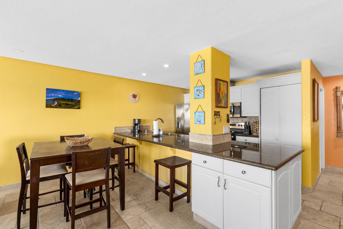 Kailua-kona, HI 96740,76-6268 ALII DR #302C