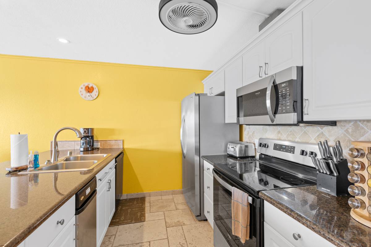 Kailua-kona, HI 96740,76-6268 ALII DR #302C