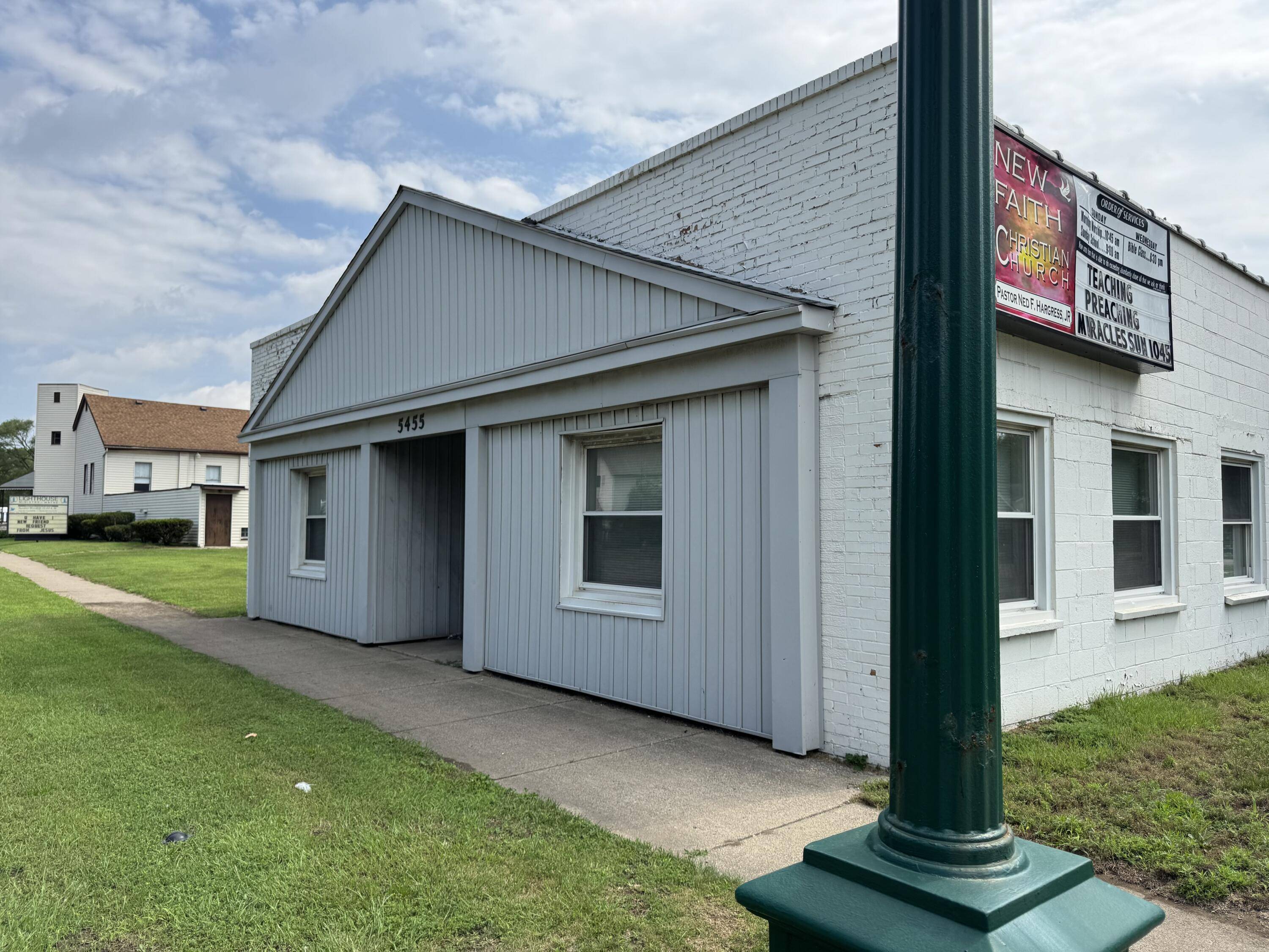 Wayne, MI 48184,5455 S Wayne RD