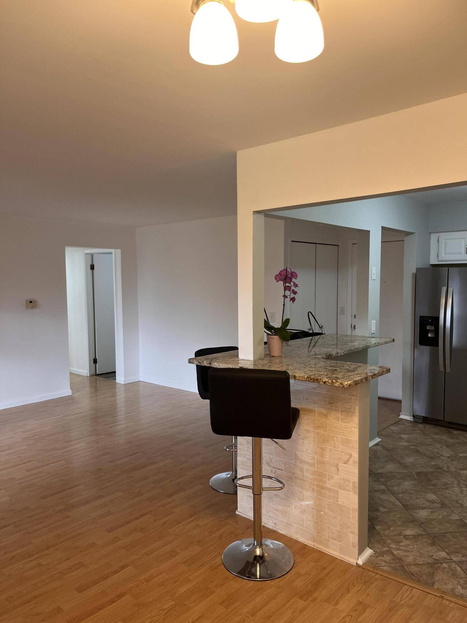 Farmington Hills, MI 48334,30445 W 14 Mile RD #59