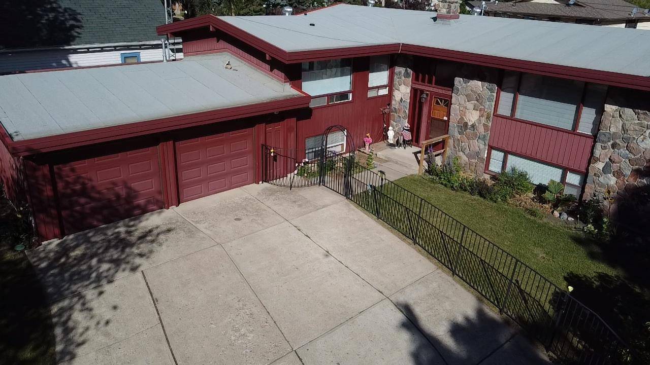 Vulcan, AB T0L 2B0,220 3 ST S